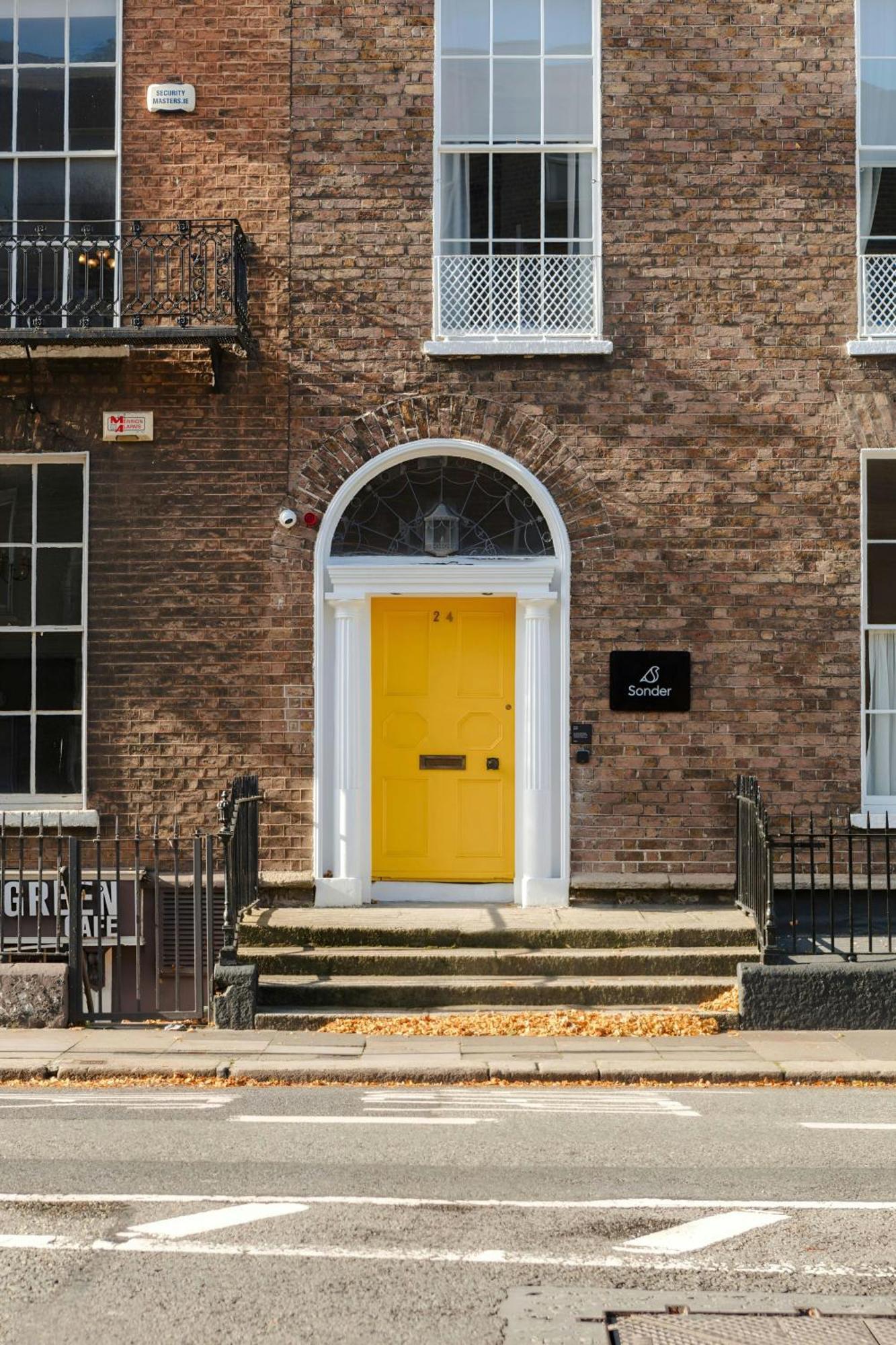 The Earl Hotel Leeson Street, Sonder By Marriott Bonvoy Дублін Екстер'єр фото